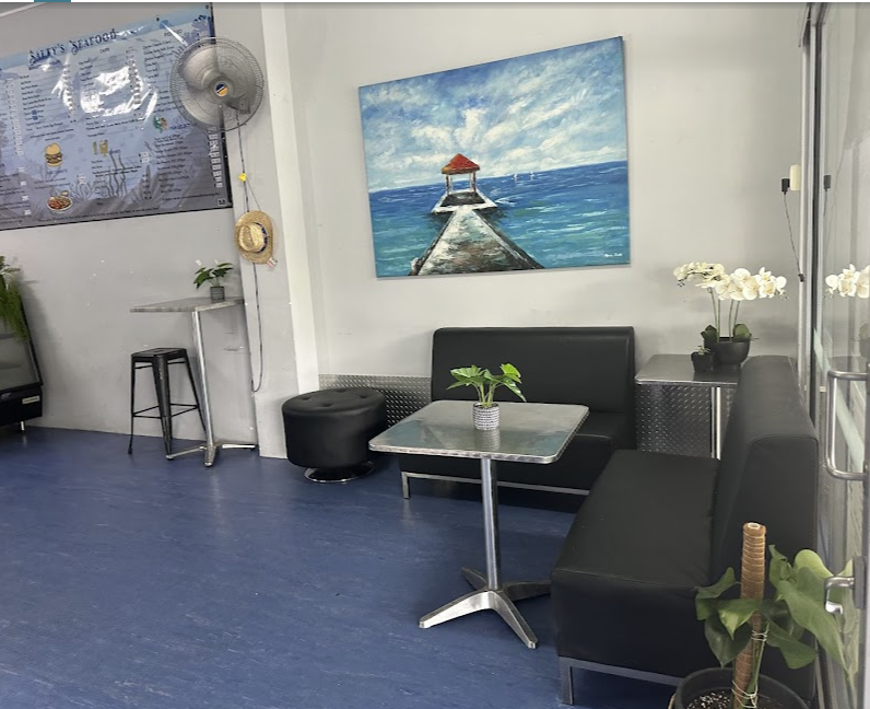 Salty's dine-in seating corner